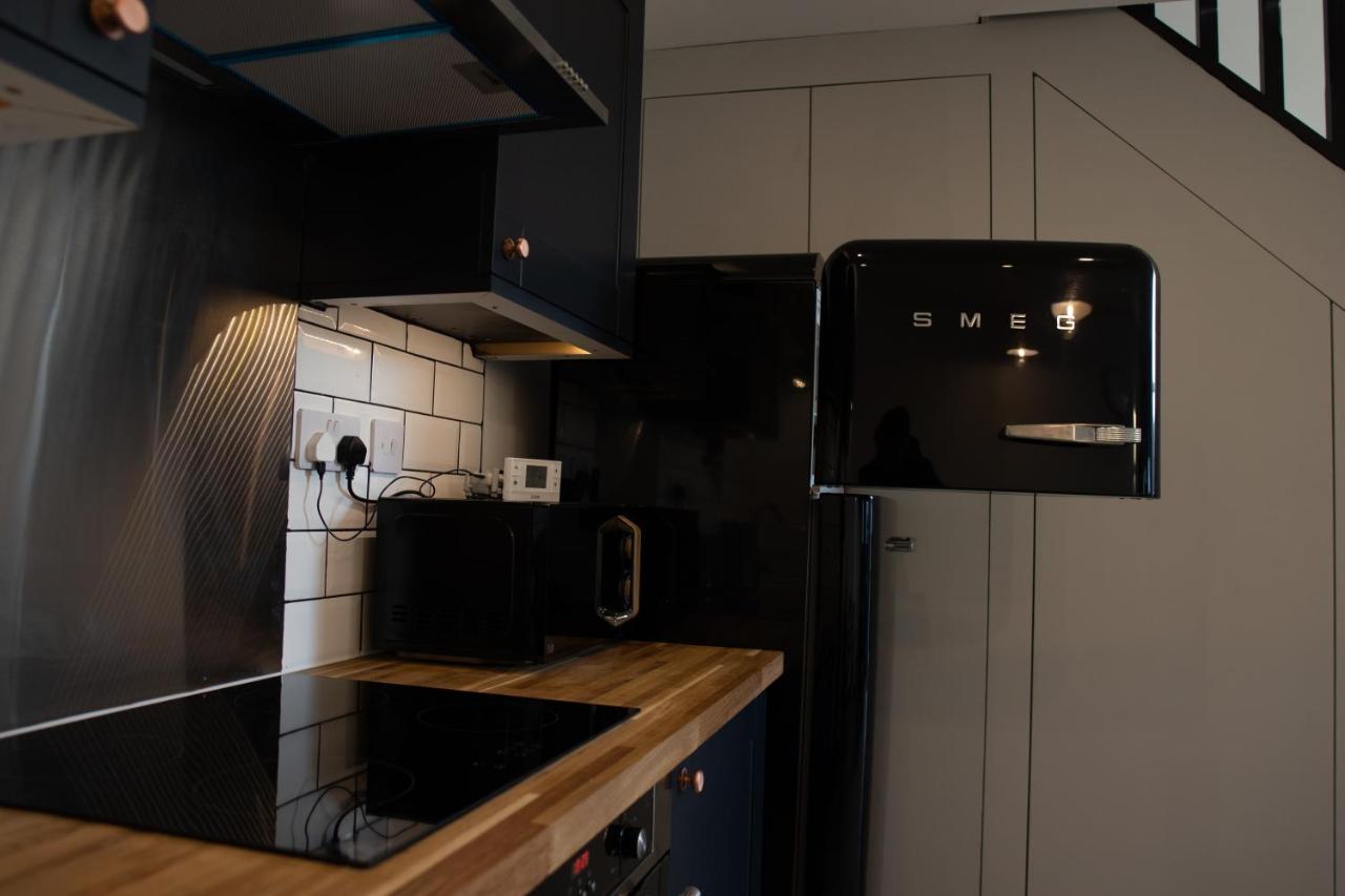 Unique Barn Conversion In Saddleworth オールダム エクステリア 写真