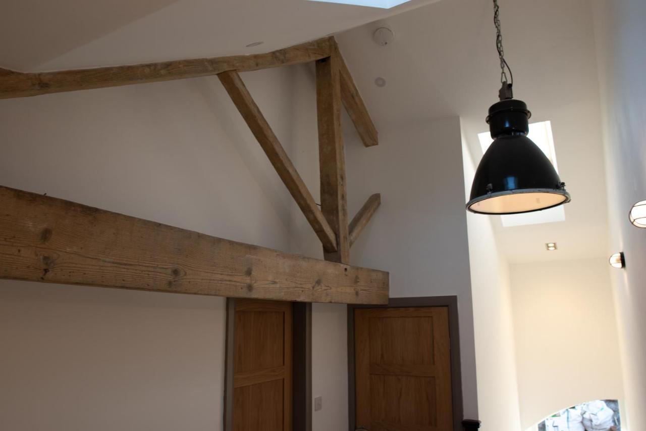Unique Barn Conversion In Saddleworth オールダム エクステリア 写真